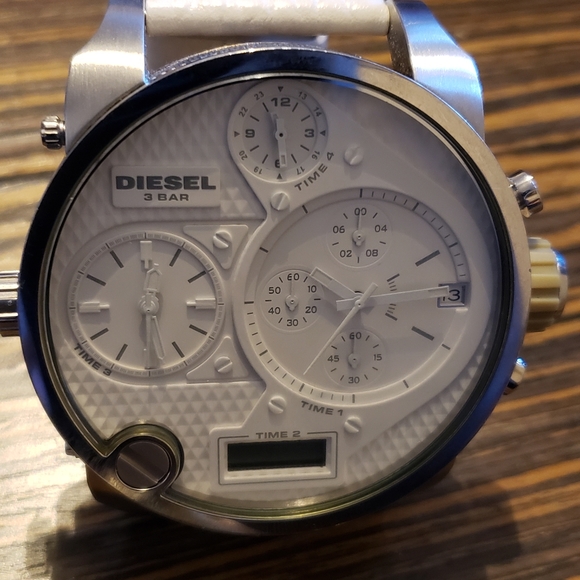 Diesel DZ7125 Big Daddy Oversized Big Face - Picture 5 of 7